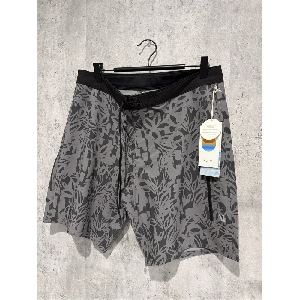 Vuori Shorts Mens 32 Gray Inifinity Boardshorts Outdoor Pockets Drawstring